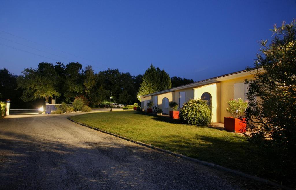 Logis Hotel Corintel Bordeaux Est Tresses Eksteriør bilde
